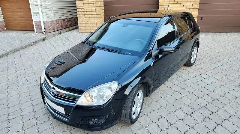 Продается opel astra h 1,6 мт год – 2007. пробег – 215 тыс. топливо – бензин / пропан (гбо) продается личный семейный автомобиль, в одних руках с 2013 года, покупался практически новым с пробегом 30 тыс. , есть записи со всеми заменами запчастей, когда и на каком пробеге меняли. на машине не экономили, все запчасти оригинал или аналоги. установлено гбо-4 (вписан в птс рф), расход 8-9 л/100 км. машина полностью обслужена, регулярно проводилось то, в 2025 году менялись все ремни и ролики (франция snr), свечи, делалось то гбо, установлен новый аккумулятор. ходовка не гремит и не шумит, в идеальном состоянии, пробег оригинальный. шины зимние pirelli ice zero fr, отъездили два сезона, также отдам новые летние ikon autograph, покупались в апреле этого года и полноразмерную запаску с диском. продажа в связи с покупкой нового авто, машиной будете довольны. цена: 570 тыс. руб. телефон: +79493067142. место осмотра: донецк, 📲 tg: дмитрий бодунов 📞 звоните: +7(949)3067142 - фотография - 9