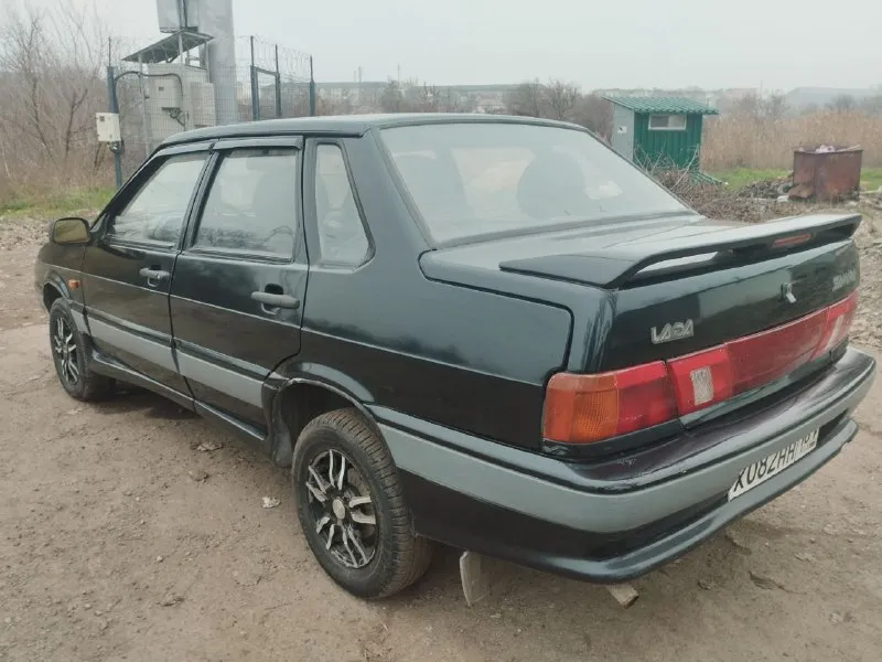 Продам ваз 2115 год выпуска 2003 двигатель 1.5 в отличном состоянии, сухой ничего нигде не течёт. кпп не хрустит, не выбивает кузов в отличном состоянии, без рыжиков и гнили, низа дверей без коррозии, дно пороги стаканы отличные. музыка. литые диски. документы в порядке, оформление без проблем находится в мариуполе цена 255 тысяч рублей +79497361571 📲 tg: олег 📞 звоните: +7(949)7361571 - фотография - 3