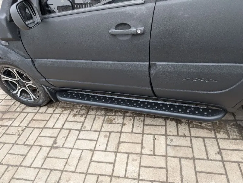 Собственник. нива шевроле 2013г. второй владелец. объем двигателя 1.9 ( легкая шпг, доработая гбц, коленвал 86мм, поршень 83мм за счет этого увеличен объем ), спортивный распредвал, выхлопной паук 4-2-1 ; прошитая, установлен кондиционер, установлена музыка 20-ки + планшет +саб ; передние сидушки от л-200 одета в чехлы ; шумлена, кроме потолка ; пробег реальный, брал с пробегом 14тыс. остальное при встрече. +79313150091 ( телега ) - фотография - 3