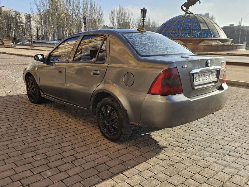 Geely ck 2012г 1,5 бензин мкпп 217 т км авто на полном уверенном ходу. технически в хорошем состоянии. мотор, коробка, ходовка, электрика- все в норме. без дтп, в родном окрасе, стекла родные. передний бампер только менян. 200т руб 9495213411 - фотография - 5