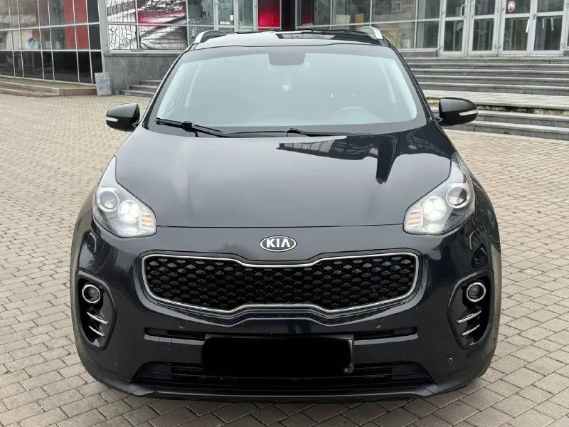 Продам киа спортейдж 2017год не бит не крашена у машины один хозяин с автосалона мотор 2.0самы надёжны и без проблем масло не есть полный привод работает электро ручник подогрев всех сидений дав ключа сервисная книга все чеки есть на то новая зимняя резина шипованая машины на твёрдую петерку сель и поехал все вопросы по телефону пишите звоните !! цена 1.950.000₽торг +79494676594 - фотография - 8