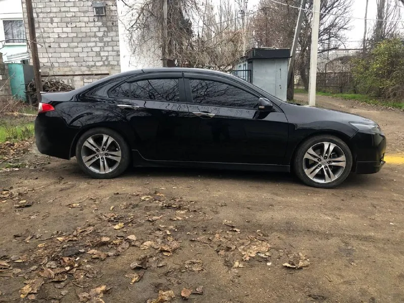 Продам хонду аккорд 2008г. в 2.4 types мкпп 6 ст. кузов весь в родном окрасе, машина ездила по бурятии, соль не видела. красились только бампера. машиной владею более 4 лет, за время эксплуатации была замена двс и коробки. гдт, чеки все на руках. масло от замены до замены, каждые 5т. км. оптика стоит от рестайлинга, новые bi-led линзы в фарах и в птф. по салону новые каркасные чехлы, ева ковры, штатная музыка, черный потолок. по технике машина в отс, денег не жалел, своевременное то. любые проверки за ваш счет. машина находится в мариуполе. цена: 1.3 🍋 торг +79496214006 +79025350513 (тг, ватс ап, макс) - фотография - 7