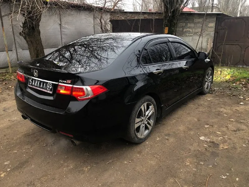 Продам хонду аккорд 2008г. в 2.4 types мкпп 6 ст. кузов весь в родном окрасе, машина ездила по бурятии, соль не видела. красились только бампера. машиной владею более 4 лет, за время эксплуатации была замена двс и коробки. гдт, чеки все на руках. масло от замены до замены, каждые 5т. км. оптика стоит от рестайлинга, новые bi-led линзы в фарах и в птф. по салону новые каркасные чехлы, ева ковры, штатная музыка, черный потолок. по технике машина в отс, денег не жалел, своевременное то. любые проверки за ваш счет. машина находится в мариуполе. цена: 1.3 🍋 торг +79496214006 +79025350513 (тг, ватс ап, макс) - фотография - 8