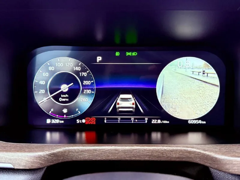 Kia sorento / x-line год выпуска :2022 двигатель : 2.5 turbo бензин лошадиных сил: 286 🚀 коробка: автомат пробег : 60 тысяч км полный привод 🔥 три ряда сидений резина :michelin самая богатая комплектация панорама, камеры 360, штатная навигация, электра привод багажника, датчик слепых зон, без ключевой доступ, приборная панель(лэд) подогревы на передние и задние сидения и руля, обдув передних сидений, подогрев зеркал - заднего стекла. акустическая система bose, электра ручник. двух зонный климат контроль заводится с кнопки и с пульта. круиз контроль парктроники передние и задние. блокировка полного привода. система старт/стоп. различные режимы езды для коробки и двигателя, память сидений, электра регулировка передних и задних сидений, помощь в подруливание, удержание в полосе, дистроник, оптика три линзы - авто свет. готова к любым проверкам донецк +7 (949) 392-66-28 александр цена : 3.850 🍋 📞 звоните: +7(949)3926628 - фотография - 9