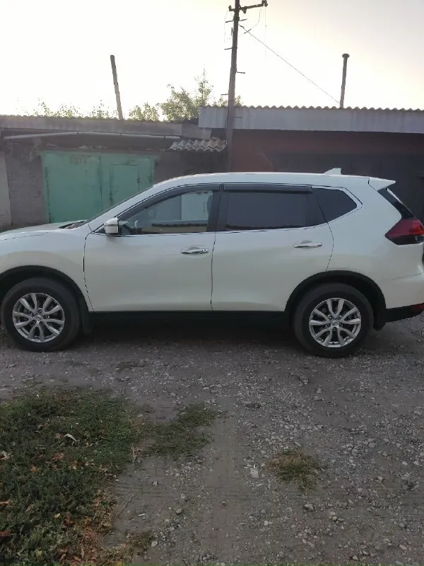 Продам машина nissan хтрейл 2021г в. дв 2.0 пробег родной 62 тыс. км. находу каждый день. акпп. бесключевой доступ кнопка старт стоп круиз контроль подогрев передних сидений парктроник двухзонный климат-контроль, обогрев лобового стекла эл ручник, мульти руль датчик света и дождя. цена 2🍋300тыс. тел +79493126415г. енакиево. возможен обмен. 📞 звоните: +7(949)3126415 - фотография - 3