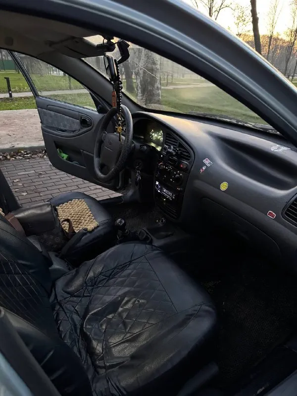 Продам свой личный автомобиль daewoo lanos 2005 года мой первый автомобиль, следил и обсуживал бережно и вовремя 1.5 газ/бензин (газ евро2, на газу глохнет) двигатель после капиталки 20.000км назад комплектация se гидроусилитель руля + кондиционер (кондер надо сделать, ролик и ремень новый) обслуживалась только оригинальными запчастями или хорошими аналогами новая зимняя резина 24 года купил неделю назад диски титаны хорошая музыка с сабом на 50 тыс руб штрафов, запретов нет, я хозяин днище, пороги, двери обработаны хороший аккумулятор печка работает есть список, фото что делалось в машине за 1.5 года владения всё покажу и расскажу подробно при осмотре! машина никогда не подводила за 1.5 года, езжу каждый день ходовая, тормоза обслужены, ничего не стучит не гремит есть моменты по кузову машина не идеал! за 200-250 не отдам, с продажей не спешу торг у капота никто не отменял! 365.000р +79494189303 📞 звоните: +7(949)4189303 - фотография - 6