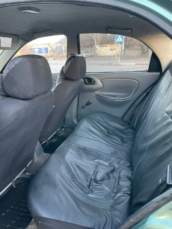 Цена 280.000 рублей продается деу ланос 2008 года выпуска с двигателем объемом 1,5 литра. автомобиль находится в регионе 180 и находится в собственности у владельца. за последний год выполнена полная капитализация двигателя с заменой поршневых колец и вкладышей, проведен ребилд головки блока цилиндров, осуществлена промывка системы охлаждения, заменены радиатор печки и основной радиатор. вся подвеска и тормозная система полностью обновлены, а также заменены все четыре ступичные подшипника. в ходе обслуживания заменены датчики дад и холостого хода. кузов автомобиля в отличном состоянии, без признаков гниения, лакокрасочное покрытие в хорошем состоянии, имеются лишь незначительные рыжики, обусловленные возрастом. в комплекте предоставляются два комплекта резины. автомобиль находится в хорошем техническом и эстетическом состоянии, готов к эксплуатации. г. донецк номер для связи : +79490778592 📞 звоните: +7(949)0778592 - фотография - 3