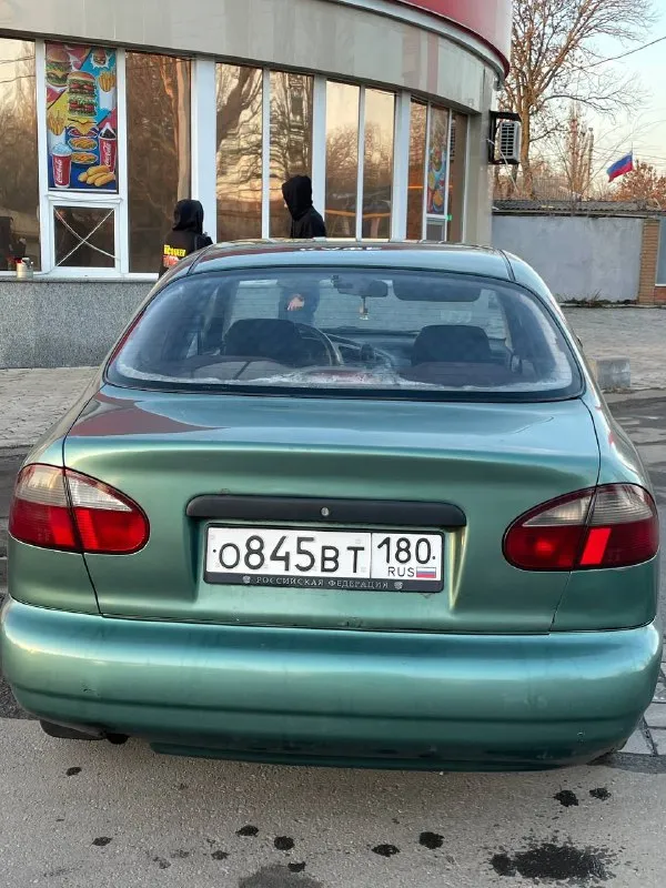 Цена 280.000 рублей продается деу ланос 2008 года выпуска с двигателем объемом 1,5 литра. автомобиль находится в регионе 180 и находится в собственности у владельца. за последний год выполнена полная капитализация двигателя с заменой поршневых колец и вкладышей, проведен ребилд головки блока цилиндров, осуществлена промывка системы охлаждения, заменены радиатор печки и основной радиатор. вся подвеска и тормозная система полностью обновлены, а также заменены все четыре ступичные подшипника. в ходе обслуживания заменены датчики дад и холостого хода. кузов автомобиля в отличном состоянии, без признаков гниения, лакокрасочное покрытие в хорошем состоянии, имеются лишь незначительные рыжики, обусловленные возрастом. в комплекте предоставляются два комплекта резины. автомобиль находится в хорошем техническом и эстетическом состоянии, готов к эксплуатации. г. донецк номер для связи : +79490778592 📞 звоните: +7(949)0778592 - фотография - 7