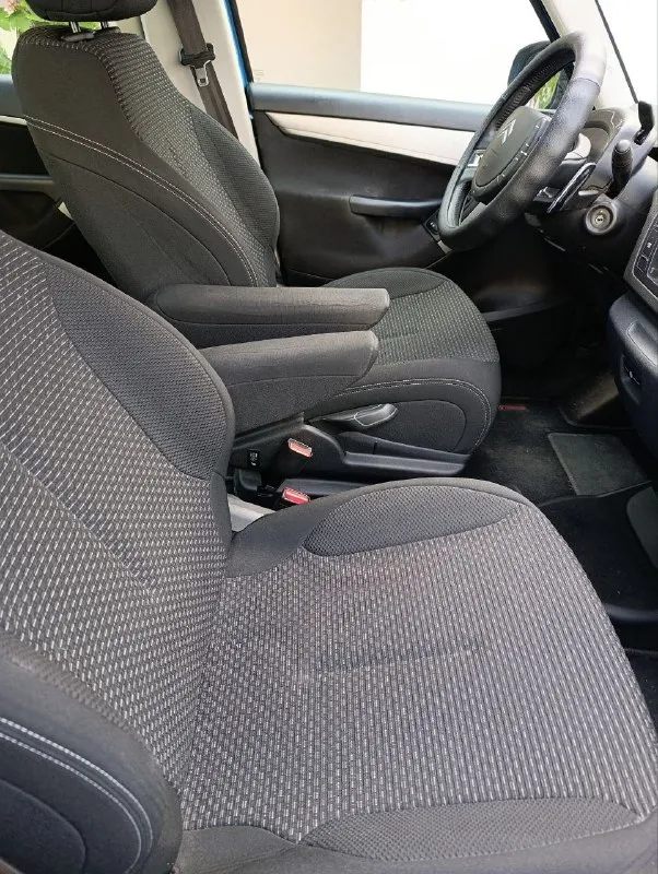 🚗citroen c4 picasso ✅ год : 2010 💵 цена : 900.000 руб ✅ тип кпп: робот ✅пробег : 117 тысяч км ✅ объём : 1.6 (156 л. с.) комплектация : ✳️ климат контроль, парктроник, подогрев передних сидений, подогрев зеркал, автоскладывание легкосплавные диски r17 противотуманные фары 4- стеклоподъёмника. два комплекта ключей автомобиль полностью обслужен и вложений не требует. двигатель без нареканий, коробка не пинается, переключает плавно. юридически чист. поставлен на российский учет. машина без дтп. кузов оцинкованный. я собственник !!! 📱 🇷🇺 +79490739609 📞 звоните: +7(949)0739609 - фотография - 6