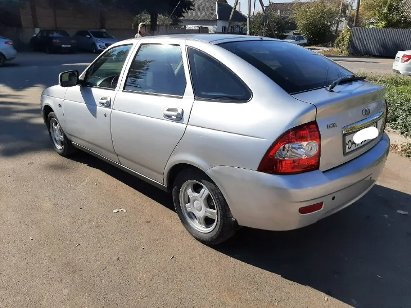 Автор ваз приора люкс se 2012 год в отличном состоянии!!!! не чего не варилось все родное что устанавливал завод !!! !автомобиль на полном рабочем ходу ! ходовая все отлично ! не стучит не грымит ! двигатель всё отлично!уровень масла от замены до замены? все нормально! кондиционер работает исправно и отлично 👍!! подогрев сидений спинок, музыка работает флешка диск, блитуз громкая связь, машина обработана з завода на антикорозийность, бешшумка по дверям и кузову ! новые ролики грм ремень помпа, за машиной был очень аккуратный уход ! зимой выезжал очень редко, заводская тонировка стёкол с зеленинкой, , абс тормозной системы!! двигатель резвый шустрый и экономный ! без капризов, от 4 до 5литров на 100 км пробега ! по этим ценам на бензин, машинка хозяйская, экономная, доступная по ценам и запчастям, подогрев стёкол зад перед и боковых зеркал !!! авто включения света, датчик дождя с камерой, две подушки безопасности, электро привод руля, центральный замок сигнализация, двига 📞 звоните: +7(949)4259538 - фотография - 3