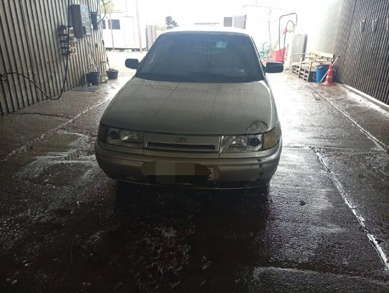 Продам ваз 2110,2006 год, по технике вопросов нет, дно стаканы в нормальном состоянии, по коробке и... - фотография