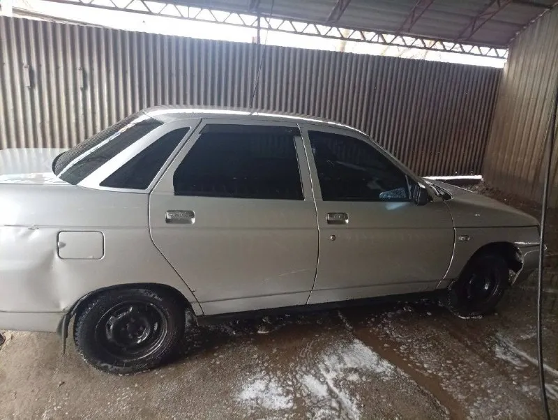 Продам ваз 2110,2006 год, по технике вопросов нет, дно стаканы в нормальном состоянии, по коробке и мотору вопросов нет 8ми клоп, с документами полный порядок, полное переоформление цена:255.000 реальному покупателю хороший торг +79497284252 📞 звоните: +7(949)7284252 - фотография - 2