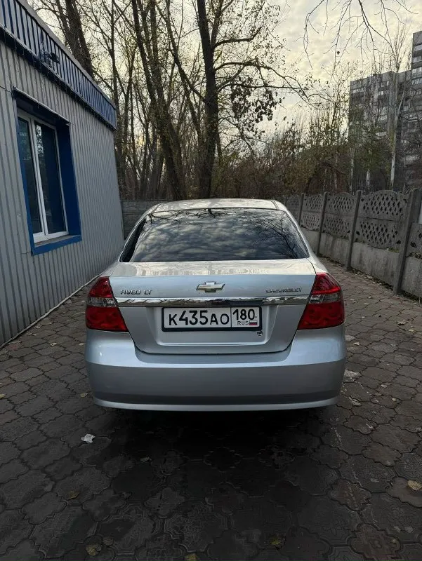 Продаётся chevrolet aveo 1.6 цена: 575 000 основные характеристики: год выпуска: 2008 пробег: 177 000 км количество владельцев: 2 объём двигателя: 1,6 л состояние автомобиля: двигатель сухой, работает штатно, без нареканий. коробка передач в порядке: не хрустит, не выбивает. документы в полном порядке установлена качественная аудиосистема с сабвуфером. в наличии 2 комплекта резины: зимняя — 1 сезон; летняя — 2 сезона. 2 ключа и сервисная книга автомобиль в хорошем техническом состоянии:все болячки устранены, стоит алюминиевая клапанная крышка, была недавно замена сцепления, выжимной подшипник, топливный насос, все фильтра, замена масла в двигатели, в коробке, грм и навесных ремней, сделано еще много всего, расскажу при звонке контакты: +7(949)428-90-96 📞 звоните: +7(949)4289096 - фотография - 3