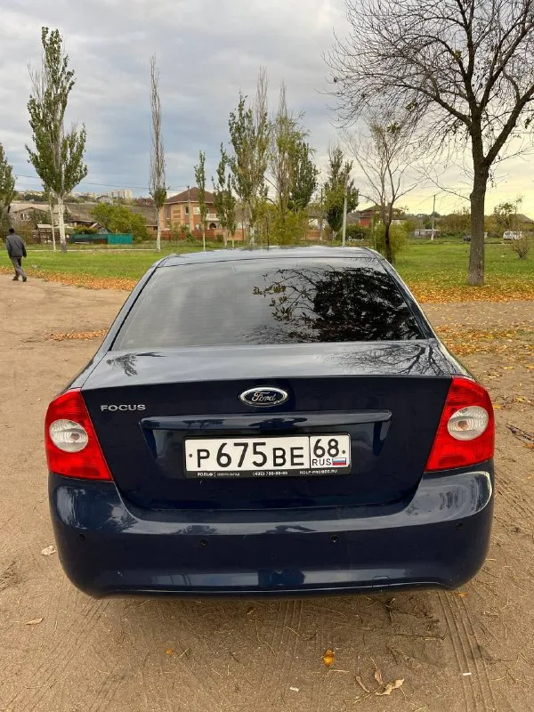Продам ford фокус 2 рестайлинг двигатель: 2.0 год выпуска: 2010 коробка: автомат пробег: 230 000км. город: мариуполь тел:+7 949 811-73-18 цена: 680 000руб. продам ford фокус в отличном состоянии на надёжном 2-х литровом двигателе на классическом автомате. птс оригинал два ключа. двигатель коробка работают идеально. все обслужено, масла фильтра все поменяно, заказ наряды имеются. кузов в очень хорошем состоянии для своих лет. подвеска мячик нигде ничего не стучит не гремит. климат контроль 2-х зонный заправлен работает. датчик дождя датчик света подогрев лобового подогрев сидений парктроники все работает. все стекла завод кроме лобового(лобовое с полным обогревом). машина не требует ни каких вложений. отчет, дополнительные фото и видео по запросу. торг у капота автомобиля. 📲 tg: геннадий 📞 звоните: +7(949)8117318 - фотография - 5