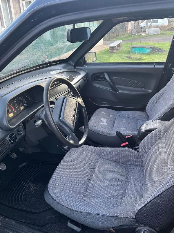 Продам ваз 2114 цена: 220000 2008 год 1,6(81 л. с.) по птс 2 владельца по факту 1 (отец и дочка) машина в отличном техническом состоянии не троит, не дымит коробка переключается без хрустов, все передачи на месте по кузову в отличном состоянии (стаканы лонжероны без рыжиков, днище пороги без единой дырки) стоит простенькая музыка, два стеклоподъемника, магнитола с блютузом, центральный замок и сигнализация с документами полный порядок осмотр г. луганск все вопросы +7 (959) 124-34-14 📞 звоните: +7(959)1243414 - фотография - 5