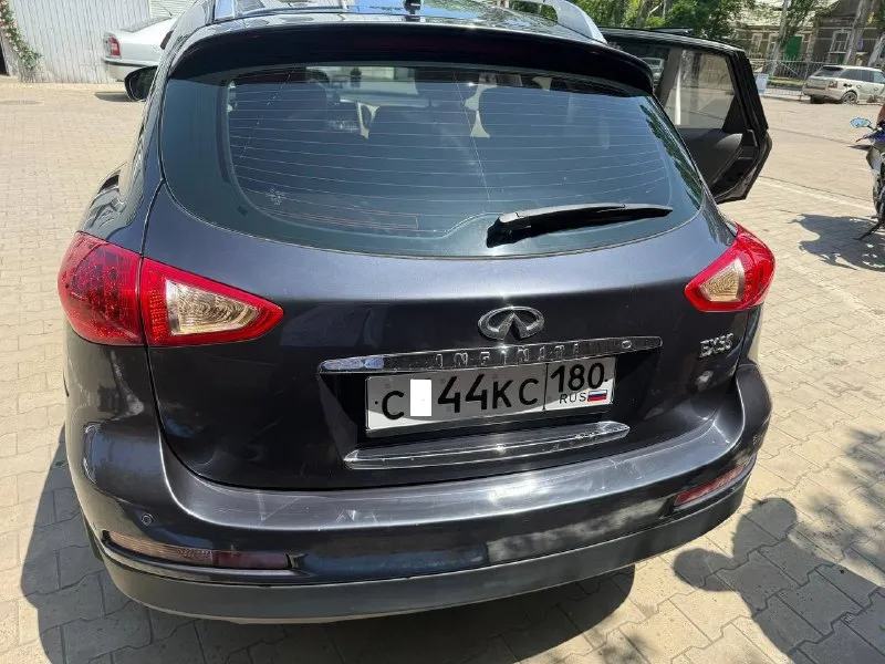 📢 срочно продам или обмен на skoda octavia (а7), возможна доплата в любую сторону. ✅автомобиль premium-класса: infinity ex35 объем:v6, 3,5 л, 302л. с. бензин ✅год:2008 (в рф с 12.2022г) автотека зеленая, электронный птс ✅пробег:150 т. км. (!) подтвержден, все «детские» болячки устранены (металлизированные прокладки и датчик давления масла от mitsubishi) ✅ полный привод. 5-ст акпп работает в штатном режиме не дергает, не пинает! ✅ замена масла двс каждые 5т. км. ✅описание: машина полностью обслужена и не основная в семье (для удовольствия). кузов без ржавчины, близок к идеалу. сейчас осталась без гаража - жалко любимицу! ✅богатая комплектация: электропривод сидений, руля и зеркал, память руля и сиденья водителя, люк, подогревы, камеры 360, датчик света, бесключевой доступ, старт/стоп, климат-и круиз-контроль, звук bose, led оптика, мультируль, парктроники, bluetooth, aux и т. д. ✅цена: 1,25 ( на обмен 1,35) ✅контакты: +7(949)370-72-52 📢 цена снижена, пока не продан интересующий вариант. - фотография - 8