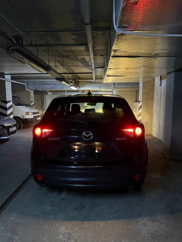 Mazda cx5🔥 2016 год рестайлинг‼️ птс оригинал 1 хоз‼️ мотор 2.0 бензин 149🐎 автомат пробег 180000 км без дтп и без окрасов салон в идеале два ключа коробка и двигатель в идеале хорошая зимняя резина круиз контроль раздельный климат контроль мульти руль подогрев сидений полный электропакет хорошая музыка +79493173682 1.440.000₽ - фотография - 3