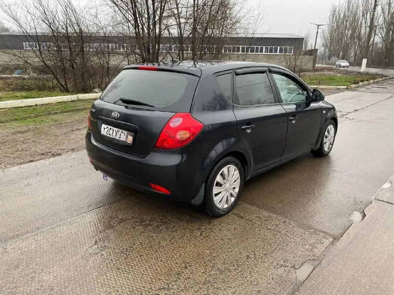 Продам kia ceed 2008год мотор 2.0 газ/бензин коробка автомат(aisin), пробег 167 тысяч км (оригинальный) цена 730₽ автомобиль в полной комплектации,3 ключа и сервисная книжка
Сигнализация
Датчик дождя света
﻿﻿Подогрев сидений, руля
﻿﻿Парктроники
Климат контроль 2-х зонный
﻿﻿Музыка aux/cd/usb/
Один владелец, зеленая автотека без дтп и выплат, гаражное хранение, авто в хорошем обслуженном состоянии в коробке масло меняется каждые 30 тыс, всё имеется для комфотрной езды, покупкой будете довольны!! Двигатель коробка и ходовая часть без нареканий и без посторонних шумов все работает в штатном режиме так как и должно работать салон чистый не прокуренный, документы в порядке без штрафов запретов и каких либо ограничений переоформление в мрэо (могу присутствовать )все остальные вопросы по тел +79494936731, находиться в макеевке, торг уместен - фотография - 3