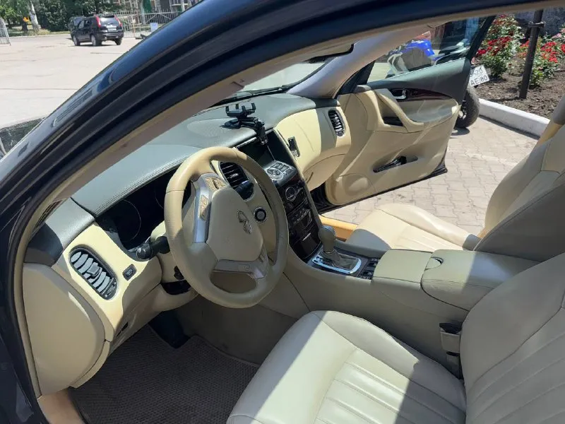 📢 срочно продам или обмен на skoda octavia (а7), возможна доплата в любую сторону. ✅автомобиль premium-класса: infinity ex35 объем:v6, 3,5 л, 302л. с. бензин ✅год:2008 (в рф с 12.2022г) автотека зеленая, электронный птс ✅пробег:150 т. км. (!) подтвержден, все «детские» болячки устранены (металлизированные прокладки и датчик давления масла от mitsubishi) ✅полный привод, 5-ст работает в штатном режиме не дергает, не пинает! ✅ замена масла двс каждые 5т. км. ✅описание: машина полностью обслужена и не основная в семье (для удовольствия). кузов без ржавчины, близок к идеалу. сейчас осталась без гаража - жалко любимицу! ✅богатая комплектация: электропривод сидений, руля и зеркал, память руля и сиденья водителя, люк, подогревы, камеры 360, датчик света, бесключевой доступ, старт/стоп, климат-и круиз-контроль, звук bose, led оптика, мультируль, парктроники, bluetooth, aux и т. д. ✅цена: снижена, пока не продан интересующий вариант - 1,25 ( на обмен 1,35) ✅контакт 📲 tg: @vedix 📞 звоните: +7(949)3707252 - фотография - 5