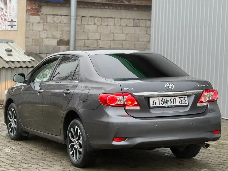 Toyota corolla 2011г двигатель: 1.6 бензин коробка: автомат автомобиль обслужен, вложений не требует! двигатель работает идеально, коробка листает отлично! ходовая часть без стуков скрипов и тд! хорошая комплектация! салон ухожен, не затерт! в салоне не курили! чистая история, 2 владельца. осмотр: донецк цена: 1.070.000 телефон: +79494999290 📞 звоните: +7(949)4999290 - фотография - 6