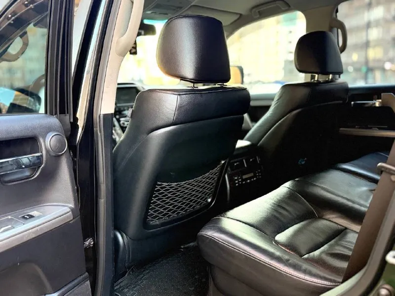 Toyota land cruiser 200 - 2013 года выпуска, 4.5 дизель, самая полная комплектация, акустика jbl, подогревы вентиляция сидений, подогрев руля, в общем, все функции которые необходимы для комфортной езды есть, вся история эксплуатации, сервисные книги, чеки и тому подобное, такой живой крузак найти не легко, звоните для подробной информации цена: 3.730 🍋 руб +79495180296 - фотография - 7