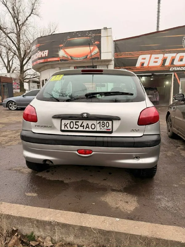 Продам. peugeot 206 1999 хэтчбек 5-дверный. механика, двигатель - 1.1 кузов оцинкованный. с переофор... - фотография