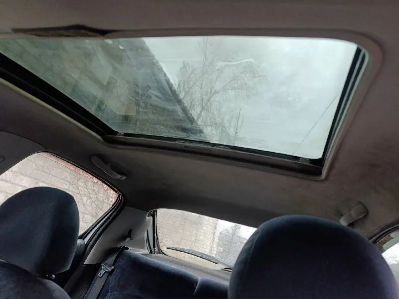 Продам. peugeot 206 1999 хэтчбек 5-дверный. механика, двигатель - 1.1 кузов оцинкованный. с переоформлением, документы в порядке, штрафов нет. в начале года был перебран двигатель. заменен стартер. на ходу, есть нюансы, по телефону 210 000 руб. донецк, петровский район в советах и комментариях не нуждаюсь. оставьте их при себе +79498094821 📞 звоните: +7(949)8094821 - фотография - 7