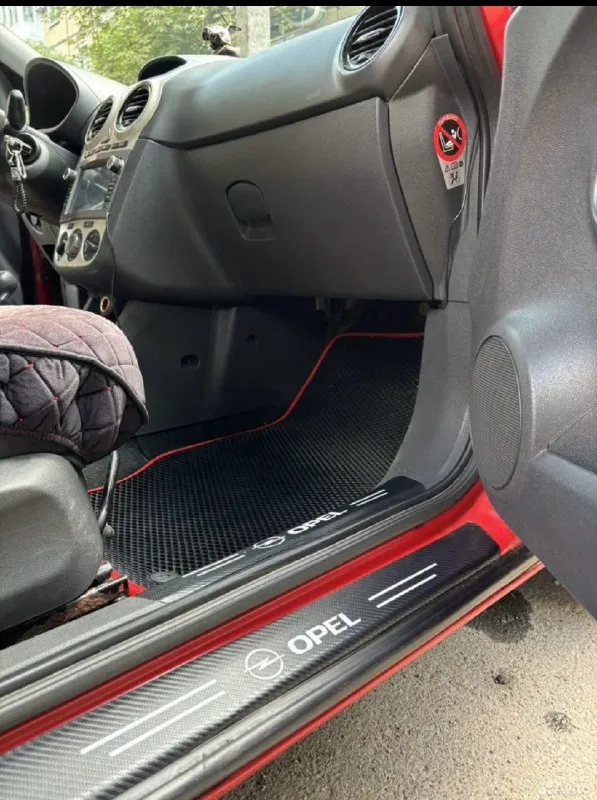 Opel corsa d, 2007 год, робот, пробег 208.000км 2 подушки безопасности ﻿кондиционер работает отлично, недавно заправлен ﻿усилитель руля ﻿электропривод и обогрев зеркал ﻿регулировка сиденья водителя по высоте ﻿электростеклоподьёмники -центральный замок -иммобилайзер ﻿штатная аудиоподготовка 4 динамика антенна, магнитола с экраном и возможностью подключить камеру заднего вида ﻿регулировка передних ремней безопасности по высоте -полноразмерное запасное колесо-стальной диск -обогрев передних сидений немецкая сборка по кузову есть косяки, машина не новая, все видно на фото ходовка сделана пару дней назад, ничего не стучит, не гремит, новый генератор новая зимняя резина на литых оригинальных дисках 550.000р торг +79498181303 📞 звоните: +7(949)8181303 - фотография - 5