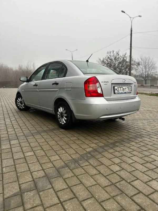 Hyundai accent (verna) год выпуска: 2007 тип кпп: механическая объем двигателя: 1.4 литра тип топлива: бензин пробег: 173 000 км цена:💥 440 000 ₽💥 дополнительная информация: кондиционер парктроники технически в отличном состоянии по кузову без ржавчины 📞 🇷🇺 +79495093428 - фотография - 2