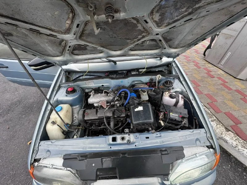 ✅автомобиль: ваз 2113 ✅год: 2005 ✅пробег: 145000 ✅объем: 1.5 ✅цена: 220000 ✅контакты: 89490386929 89832541311 (телеграмм) осмотр макеевка владею третий год мотор 1.5 чувствует себя отлично коробка включается без хруста новое сцепление, привода стоит кородкоходная кулиса переключения передач новая ходовка вкруг (стойки, шаровые, опорные подшипники, ступичные подшипники) задняя подвеска поднята стульчиками примерно на 20мм новый радиатор охлаждения с новым расширительным бочком стоит хорошая музыка электро стеклоподъемники работают новая резина (липучка) r14 обувал сразу на новые штампы печка греет хорошо есть небольшие косяки по кузову годы берут свое, без дыр пороги целые домкратить есть за что) рассмотрю обмен 📞 звоните: +7(949)0386929 - фотография - 8