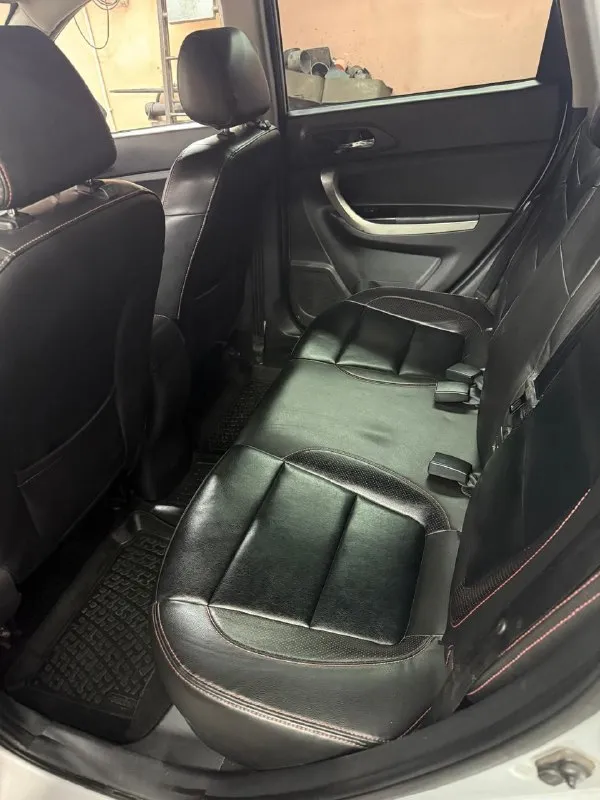 Продам changan cs 35 2014г. (японский классический автомат) 1,6 бензин пробег 140 000 км без дтп двигатель работает ровно, масло, фильтра поменяны. коробка работает в штатном режиме. просторный, высокий и комфортный автомобиль. максимальная комплектация! - парктроники - мультимедиа - кожаный салон и многое другое цена 850 000 рублей. торг! более подробно отвечу по телефону +7 (949) 716-21-73 📞 звоните: +7(949)7162173 - фотография - 4