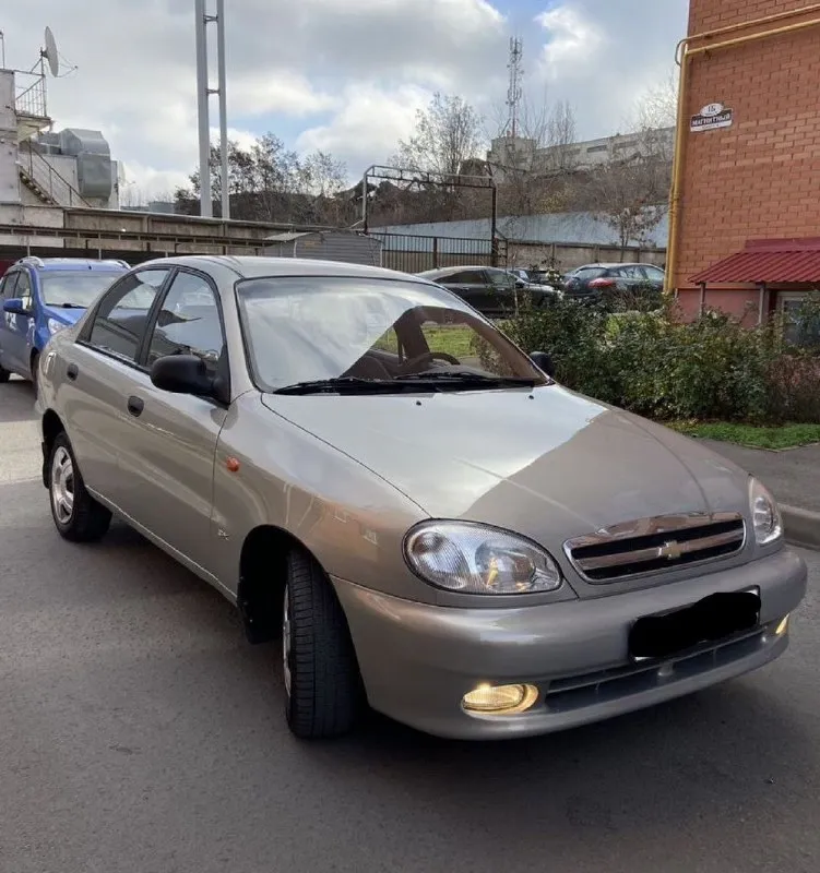 Продам ! ланос - chevrolet 1.5 дв. год 2008 / пробег 157 родного ! есть гур-кондей _ подушка безопасности электро _подемники / сигналка центральный замок, 2 ключа _есть газовое оборудывание евро 4 / лежит в гараже кому нада от дам )! резина зима проктически новая / машина реально уходина геометрия вся родная - любые проверки / в семье 4 года не когда не подводила в любое время года! цена 345 руб ( +79496585210) телеграм на 📞 звоните: +7(949)6585210 - фотография - 2