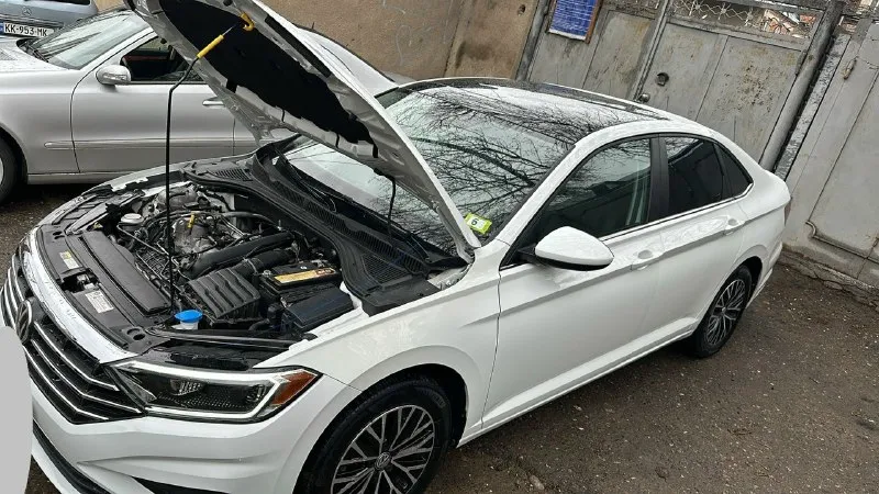 Продам volkswagen jetta sel 2019 года выпуска на надёжном и экономном моторе 1.4т литра. мотор в отличнейшем состоянии, работает превосходно автоматическая коробка asian не dsg переключения передач в идеальном состоянии. передачи переключает мягко и плавно, без пинков и рывков ходовая часть в полнейшем порядке, ничего не гремит и не стучит кузов автомобиля весь ровный и красивый, без рыжиков и сколов. имеет красивый, родной, насыщенный цвет комплектация sel: подогревы сидений, электро-стеклоподъёмники, панорамная крыша, 2-х зонный климат-контроль, круиз-контроль с адаптацией, удержание полосы, 4 видов режимов езды, датчики света и дождя, камера заднего вида и парктроники, слепые зоны, премиальная аудиосистема beatsaudio, carplay, настраиваемая подсветка салона и много других функций автомобиль полностью обслуженный и ухоженный, без вложений. в жизни выглядит ещё лучше, чем на фото юридически полностью чистый, любой вид переоформления цена: 2🍋₽, возможен торг реальному по 📞 звоните: +7(949)4089262 - фотография - 3