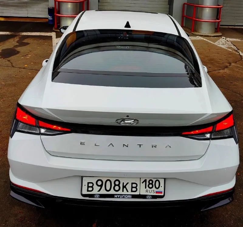 Hyundai elantra год выпуска - 2021 мотор - 1.5 бензин пробег - 75 тыс. км цена - 1 650 000 по птс я первый владелец автомобиль не битый, ни один болт не крутился. безопасность целая, стёкла родные. любые проверки на любом выбранном вами сто за ваш счёт. машина без юридических проблем, без запретов регистрационных действий, без арестов, штрафов, документы чистые. присутствую в мрэо при переоформлении. осмотр донецк только продажа. обмен не интересует. все вопросы по телефону +79493828233, телеграмм на этом же номере - фотография - 5