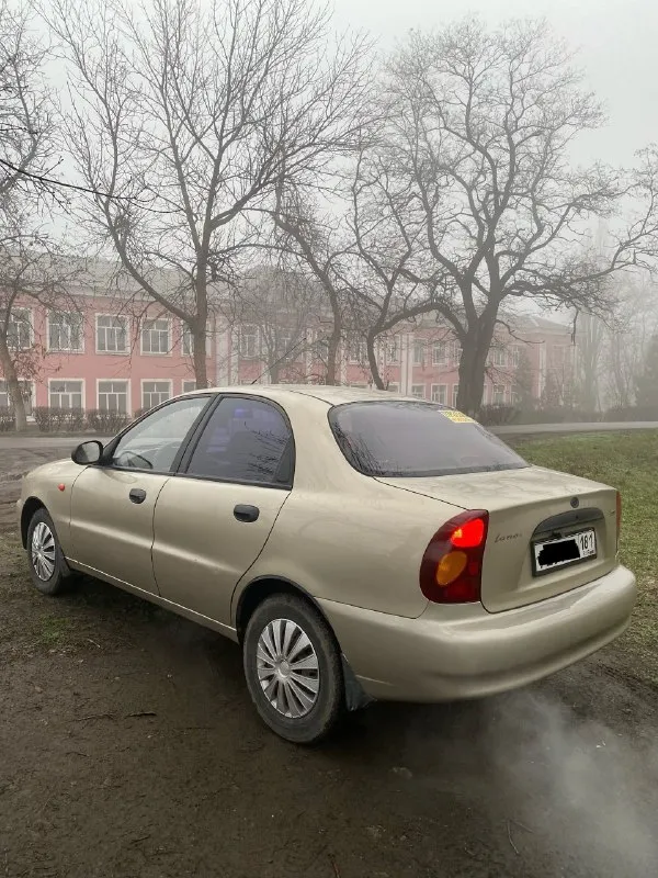 Продам машину daewoo lanos 2011 года выпуска, пробег: 144 тыс. км, на постоянном 181регионе, полное переоформление в мрэо от собственника без проблем! 2 хозяина в птс. машина в достойном состоянии, кузов без гнилы и ржавчины, днище в заводском состоянии, по технической части ничего делать не нужно, двигатель 1.5 опелевский, работает отлично! по электрике всё работает, коробка переключается мягко, ходовая часть не стучит, на данный момент авто вложений не требует! комплектации: кондиционер, стеклоподъёмники, гидроусилитель руля, обогрев заднего стекла, центральный замок, хорошая музыка с 2-х диновой магнитолой, камера заднего вида, зеркало видеорегистратор. резина зимняя. цена 320 тысяч рублей с торгом. осмотр в городе перевальск / алчевск, телефон +79591641613 (лугаком), +79590143378 miranda 📞 звоните: +7(959)1641613 - фотография - 5