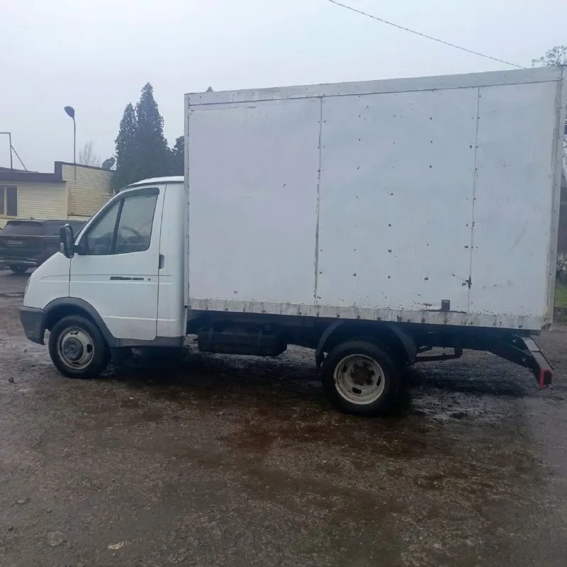 В продаже газель 3302. (бизнес) с гидроусилителем руля! 2013гв. пробег 110 000км. газ/бензин. (вписан в птс) в родной краске. не гнилая. рама целая. не варилась. двигатель 2.9 только после капиталки!!!! по салону чистая и ухоженная! новая резина! новый пластиковый капот! новый аккумулятор! также заменены шкворня! на данный момент не требует никаких вложений. документы в порядке. юридически чистая. автомобиль в донецке (кировский район) цена 920 000р. торг возле автомобиля. +79491452569 вадим. - фотография - 4