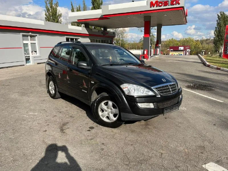 Продам. цена - 890.000р. торг ssangyong kyron 2012 год diesel - 2.0, акпп, 4awd пробег 206 тыс официальный авто, куплен и обслужен у оф. дилера колёса зима и лето с дисками🎁🎁 салон чистый, ухоженный и не затёртый новый аккумулятор тонировка обогрев сидений обогрев лобового стекла климат контроль полноцветный дисплей, bluetooth, hands free, usb, датчики дождя и света электропривод зеркал парктроники, мультируль тел: +79495130237 - фотография - 5