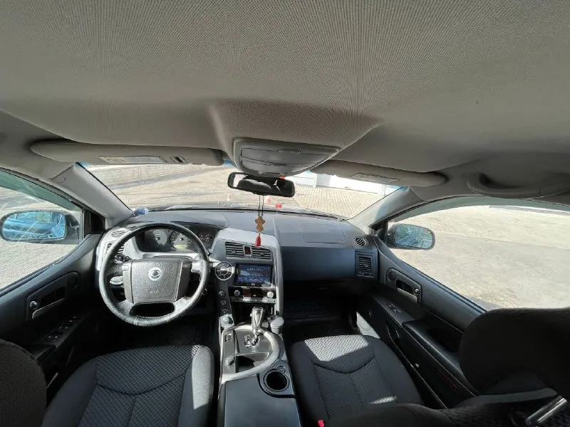 Продам. цена - 890.000р. торг ssangyong kyron 2012 год diesel - 2.0, акпп, 4awd пробег 206 тыс официальный авто, куплен и обслужен у оф. дилера колёса зима и лето с дисками🎁🎁 салон чистый, ухоженный и не затёртый новый аккумулятор тонировка обогрев сидений обогрев лобового стекла климат контроль полноцветный дисплей, bluetooth, hands free, usb, датчики дождя и света электропривод зеркал парктроники, мультируль тел: +79495130237 - фотография - 7