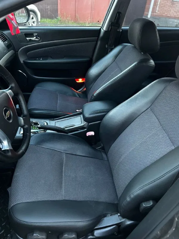 Продам шевролет эпику 2010 год 2.л полноценный автомат пробег 142 000 реальный подтвержденный автотекой машина в идеальном состоянии без единого дтп вся автотека зеленая все стекла заводские машина без рыжиков без ржавчины выглядит достойно двигатель коробка хадовая вся в идеальном состоянии машина без вложений по электрике работает абсолютно все каждая кнопка в том числе климат остальная информация по телефону цена 770.. т.. +7 949 493 25 03.. .+ 7 903 470 50 67 - фотография - 6