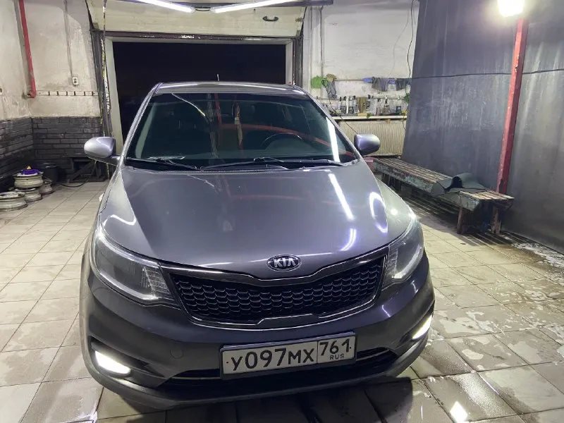 💥продам kia rio iii рестайлинг, 2016 (собственник)💥 1.4 at, 107 л. с., пробег - 141.741 км. 🛠 по кузову имеются два недостатка: 1. левое заднее крыло (на фото указал) – 09.05.2025 припарковался во дворе, на след утро увидел что притерли, времени исправить не нашел. 2. правый порог – замят от предыдущей хозяйки авто, времени исправить также не нашел; 🛠 без дтп. осмотр авто в любое время в днр, г. донецк 🎁 900.000 ₽ 📞 +79497308268 - фотография - 4