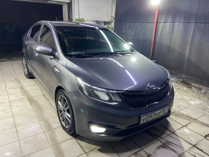 💥продам kia rio iii рестайлинг, 2016 (собственник)💥 1.4 at, 107 л. с., пробег - 141.741 км. 🛠 по кузову имеются два недостатка: 1. левое заднее крыло (на фото указал) – 09.05.2025 припарковался во дворе, на след утро увидел что притерли, времени исправить не нашел. 2. правый порог – замят от предыдущей хозяйки авто, времени исправить также не нашел; 🛠 без дтп. осмотр авто в любое время в днр, г. донецк 🎁 900.000 ₽ 📞 +79497308268 - фотография - 5