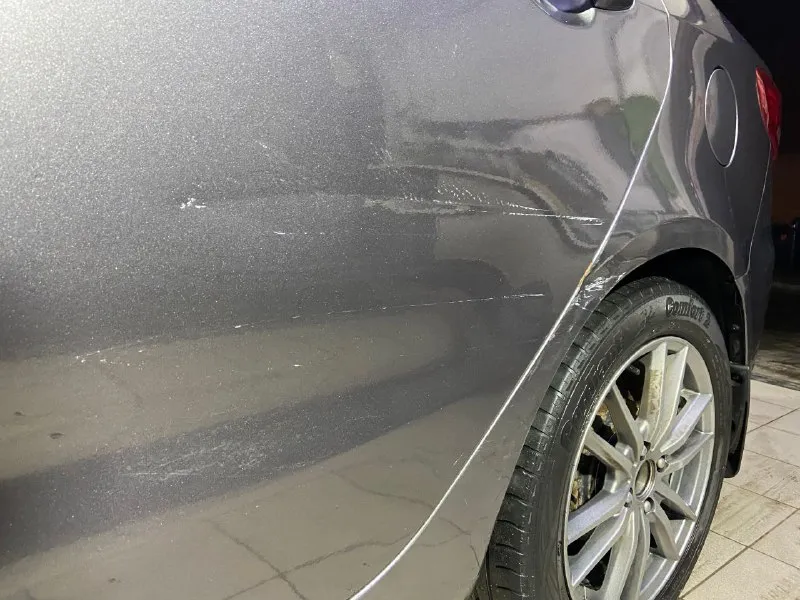 💥продам kia rio iii рестайлинг, 2016 (собственник)💥 1.4 at, 107 л. с., пробег - 141.741 км. 🛠 по кузову имеются два недостатка: 1. левое заднее крыло (на фото указал) – 09.05.2025 припарковался во дворе, на след утро увидел что притерли, времени исправить не нашел. 2. правый порог – замят от предыдущей хозяйки авто, времени исправить также не нашел; 🛠 без дтп. осмотр авто в любое время в днр, г. донецк 🎁 900.000 ₽ 📞 +79497308268 - фотография - 6