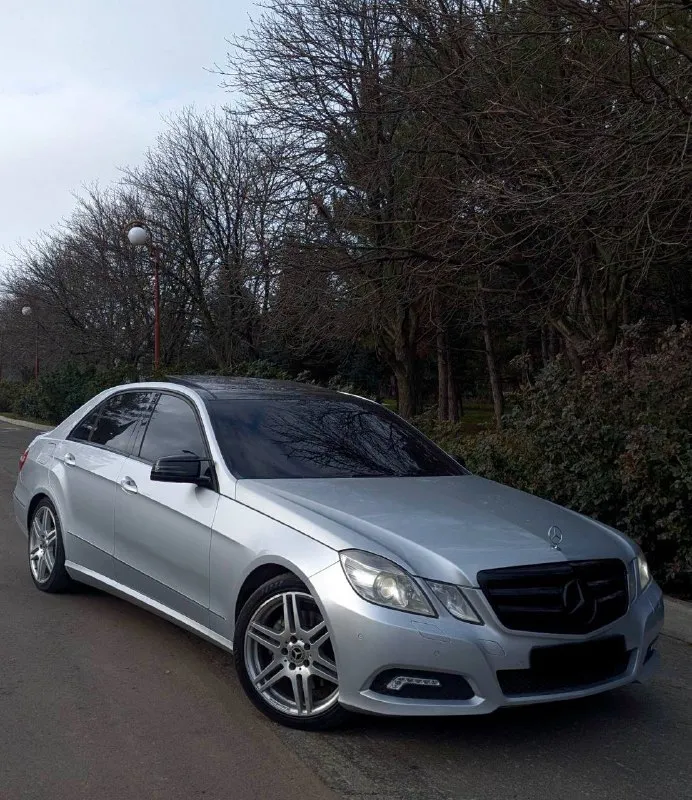 В продаже mercedes benz e-class w212 двигатель 3.5 работает идеально, все расходники заменены ничего... - фотография