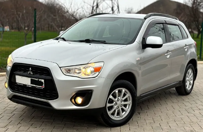 Продам mitsubishi asx рестайлинг, 2014 года выпуска, объём двигателя 1.6 117 л. с, 155.000 пробега, коробка механика(самая надёжная связка в линейке), авто в родном окрасе, без дтп!, 1 хозяин за всё время эксплуатации, автотека ✅. автомобиль в идеальном состоянии как внешне так и техническом состоянии, без вложений от слова совсем!, по кузову рыжиков, и вздутий нет, мотор коробка 5+, машина полностью обслужена от а до я, ходовая часть, масла, фильтра, недавно были обслужены, салон в превосходном виде, работает по авто абсолютно все работает. комплектация: бортовой компьютер, подогрев сидений, кондиционер, электро зеркала, мультимедиа с хорошим звуком, 4 эл-стекподъемника, обогрев заднего стекла, обогрев зеркал, складывание зеркал, складывание сидений, комфортный багажник, имеется абсолютно все для комфортного вождения. очень надёжный японский красовер, комфортабельный и вместительный, по документам чистый, любой вид оформления. по запросу скину видео обзор. цена 1.130.000р +7949564-47-36 +7949-620-99-74 - фотография - 2