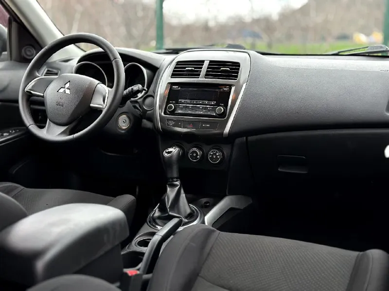 Продам mitsubishi asx рестайлинг, 2014 года выпуска, объём двигателя 1.6 117 л. с, 155.000 пробега, коробка механика(самая надёжная связка в линейке), авто в родном окрасе, без дтп!, 1 хозяин за всё время эксплуатации, автотека ✅. автомобиль в идеальном состоянии как внешне так и техническом состоянии, без вложений от слова совсем!, по кузову рыжиков, и вздутий нет, мотор коробка 5+, машина полностью обслужена от а до я, ходовая часть, масла, фильтра, недавно были обслужены, салон в превосходном виде, работает по авто абсолютно все работает. комплектация: бортовой компьютер, подогрев сидений, кондиционер, электро зеркала, мультимедиа с хорошим звуком, 4 эл-стекподъемника, обогрев заднего стекла, обогрев зеркал, складывание зеркал, складывание сидений, комфортный багажник, имеется абсолютно все для комфортного вождения. очень надёжный японский красовер, комфортабельный и вместительный, по документам чистый, любой вид оформления. по запросу скину видео обзор. цена 1.130.000р +7949564-47-36 +7949-620-99-74 - фотография - 6