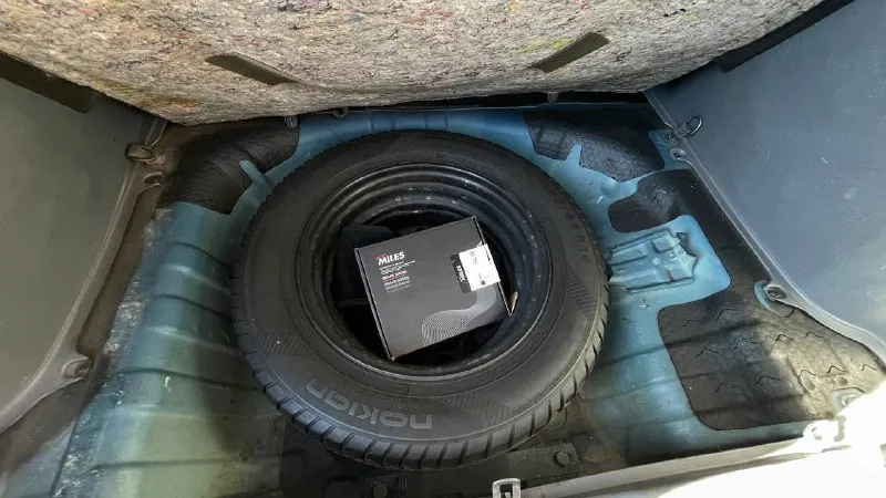 Отличный вариант для семьи! hyundai matrix · полная комплектация: 4 электростеклоподъемника, электропривод зеркал. кондеционер · отличное техническое состояние: все жидкости и расходники заменены. авто полностью обслужено и готово к поездке. сел и поехал! · чистые документы: птс и стс продажа от собственника •кузов в отличном состоянии. общая информация: · год выпуска: 2008 · объем двигателя: 1.6 л · кпп: механика · пробег: 220 · цена: 540 000 руб. / возможен обоснованный торг автомобиль находится в г. мариуполь. звоните, чтобы посмотреть машину и договориться о встрече: станислав +7 993 359-74-36 +7 949 729-89-81 📲 tg: @nik_to7 📞 звоните: +7(949)7298981 - фотография - 9