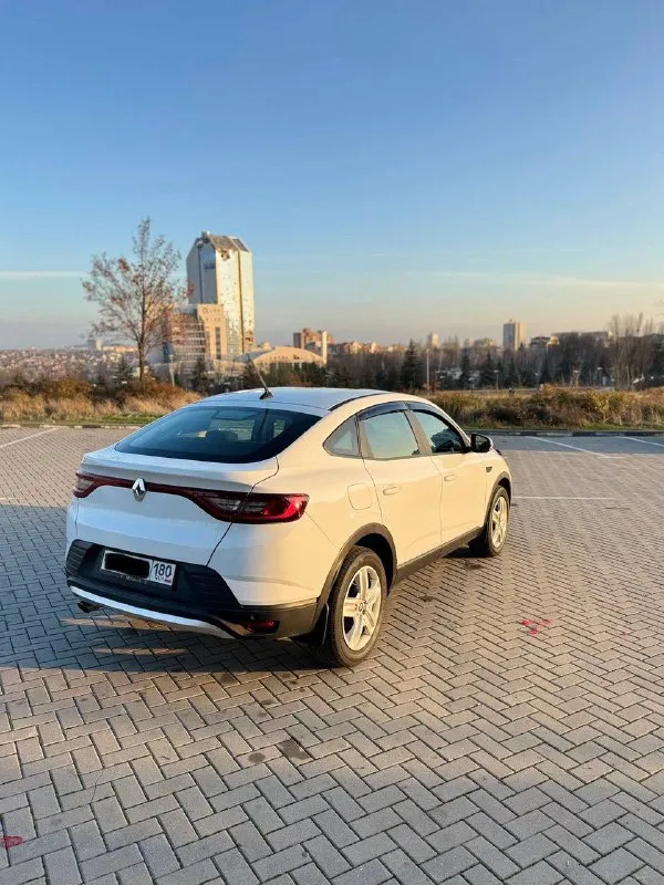 Продам паркетник renault arkana 2022 г. в. в отличном состоянии. 1.6 бензин, коробка автомат. пробег 109 000 км. один хозяин. шикарная комплектация! бесключевой доступ и система старт-стоп, климат-контроль, подогрев сидений, руля и лобового, установлен электро фен, печка дует теплым сразу, оптика передняя led pure vision, светит очень ярко, задняя диодная, круиз-контроль, парктроники, датчик света и дождя, интеллектуальные помощники esp, asr, hsa, bas, ebd и много всего еще. дорогая магнитола на андроиде со всеми возможными функциями. компоновка двигателя и трансмиссии самая надежная в линейке. недавно пройдено большое то. всегда обслуживали на официальном сервисе. сервисная книжка и инструкция по эксплуатации имеется. очень экономичный расход трасса 5.5 город 7.4. большой багажник и высокий клиренс. два комплекта резины в отличном состоянии. причина продажи, купили новый автомобиль, а этот стоит в гараже. цена 1 330 000. осмотр донецк, центр. +7 (949) 089-35-30 - фотография - 3