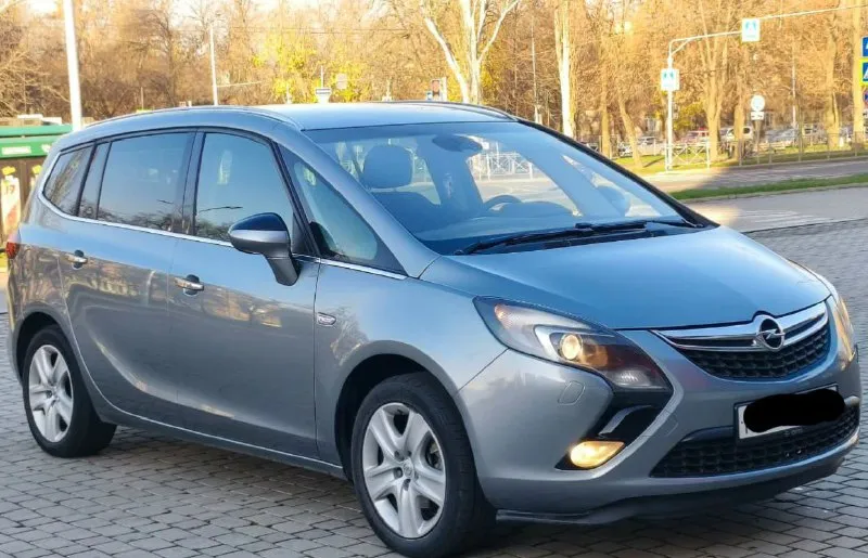 Opel zafira c tourer -γод 2014 -мотоp 1.8(140)л. с -кππ мeхaникa. -πpoбeг: 240.000 родной о мaшинe;... - фотография