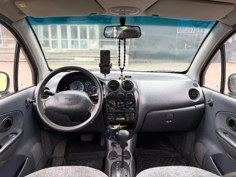 ❗❗❗ срочная продажа авто внимание коробка автомат в продаже ⚡⚡⚡daewo matiz⚡⚡⚡ машина в идеальном состоянии просто 💥💨💯 объем 0.8 кпп автомат полностью исправная ходовая авто без вложений в идеальном состоянии ни гнили ни ржи и без намёков на это авто 2005 года хорошая комплектация салон аккуратный и опрятный все что должно работать работает электростеклоподъемники обогрев заднего стекла хорошая магнитола гур кондиционер работает пробег 128.000 родной двигатель шепчет 🫀 звонить по номеру +79514997205 +79495608789 цена 355.000 в комплекте с зимней резиной город донецк хороший торг реальным покупателям полное переоформление в мрэо связь тг, ватсап +79495608789 +79514997205 📞 звоните: +7(949)5608789 - фотография - 8