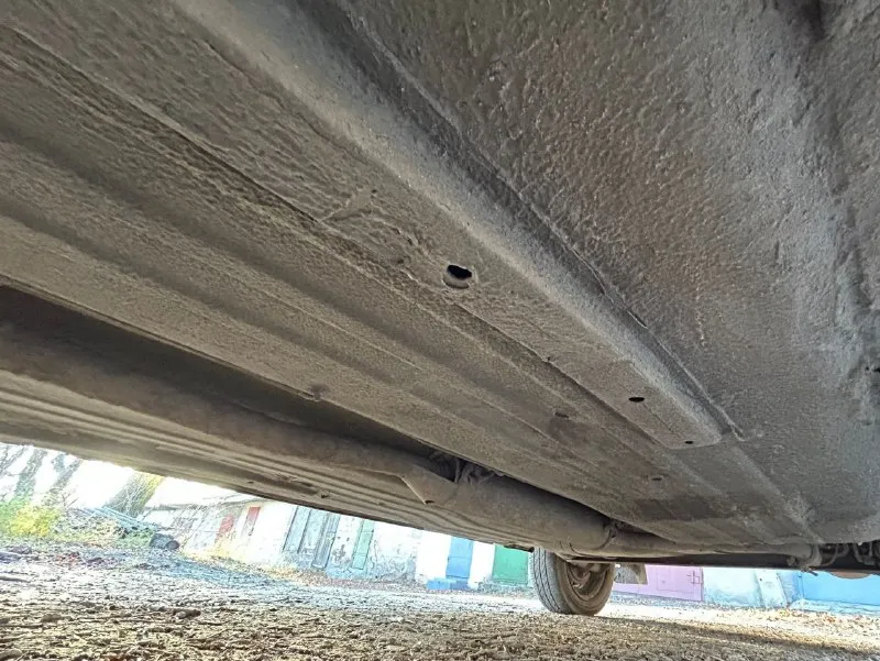 Ваз 2115 (2011 год) 1.6 8v в очень хорошем техническом состоянии ! ! ! цена 185 тыс ! двигатель не троит, не дымит, едет очень хорошо. кпп - без нареканий. кузов в достойном состоянии, без дыр и гнили, стаканы ланжероны, все силовые части целые. естественно есть моменты по лкп, всё таки не новая машина. в целом всё нормально. пятнашка бодрая, вид имеет 🔥 авто по технике прям очень хорошее, никаких вложений не требует. ходовая вся новая едет мягко. дорогу держит хорошо. по электрике все исправно. салон ухоженный, чистый. резина хорошая. стоит сигналка. музыка, bt, aux 4 динамика. документы в полном порядке. цена адекватная 2011 год ! торг строго минимальный. на бак бензина. осмотр макеевка +79493147884 📞 звоните: +7(949)3147884 - фотография - 9